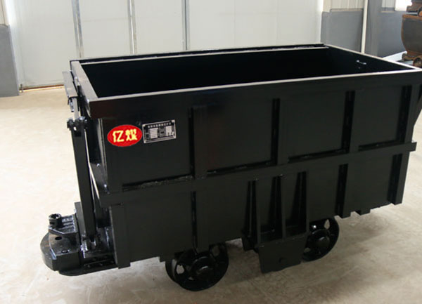 MCC2.5-6单侧曲轨侧卸式矿车