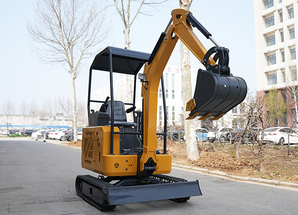 18小型挖掘机