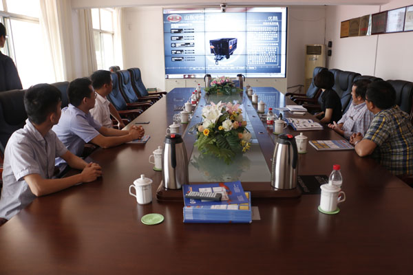 //