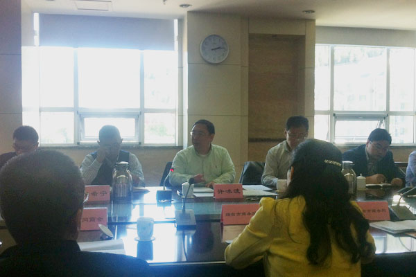 //