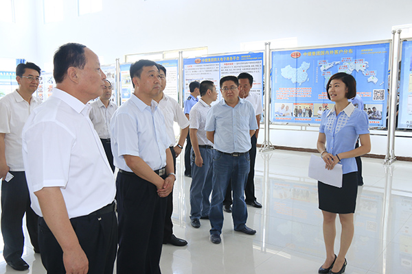//