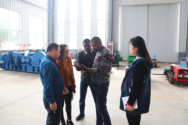 //