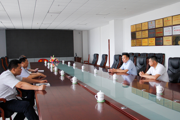 //