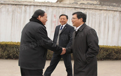 济宁市中区李新斗区长等领导莅临集团检查指导