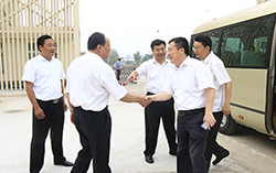 热烈欢迎市委副秘书长任向北一行莅临集团参观指导