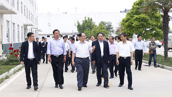 热烈欢迎市法制办领导一行莅临我集团参观考察