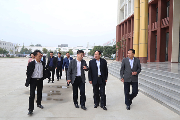 热烈欢迎中国电子商务双创委员会主任李雪峰一行莅临中煤集团参观指导