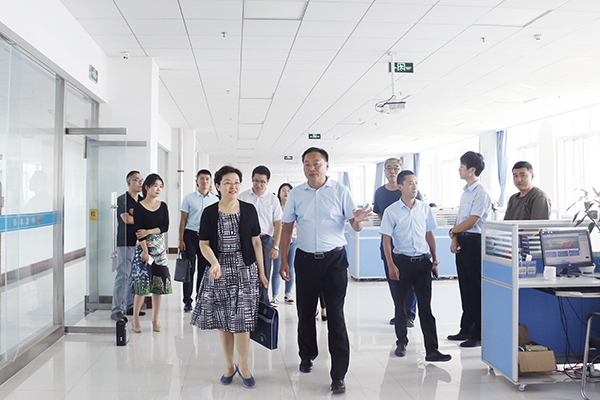 热烈欢迎济宁市政法系统领导莅临中煤集团参观调研